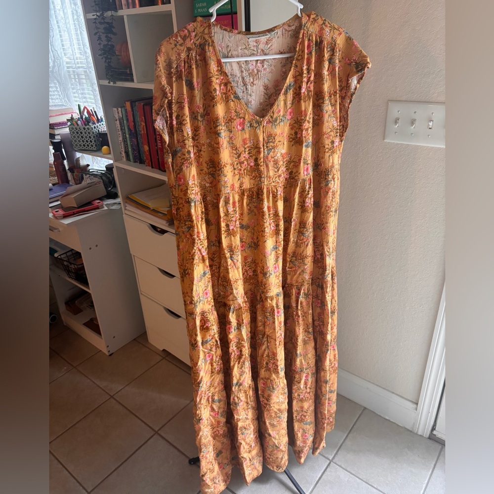 Mid-lenth Floral Wonderly Dress  – Mustard Size L